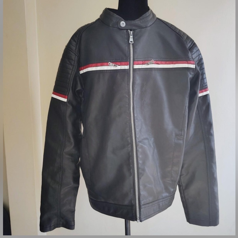 Men's Black and Red Jacket